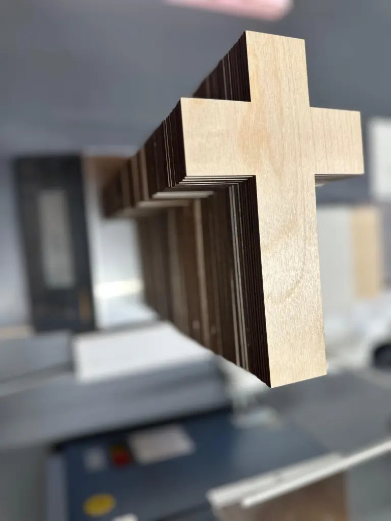 Modellbau mit präzise gelaserten Bauteilen